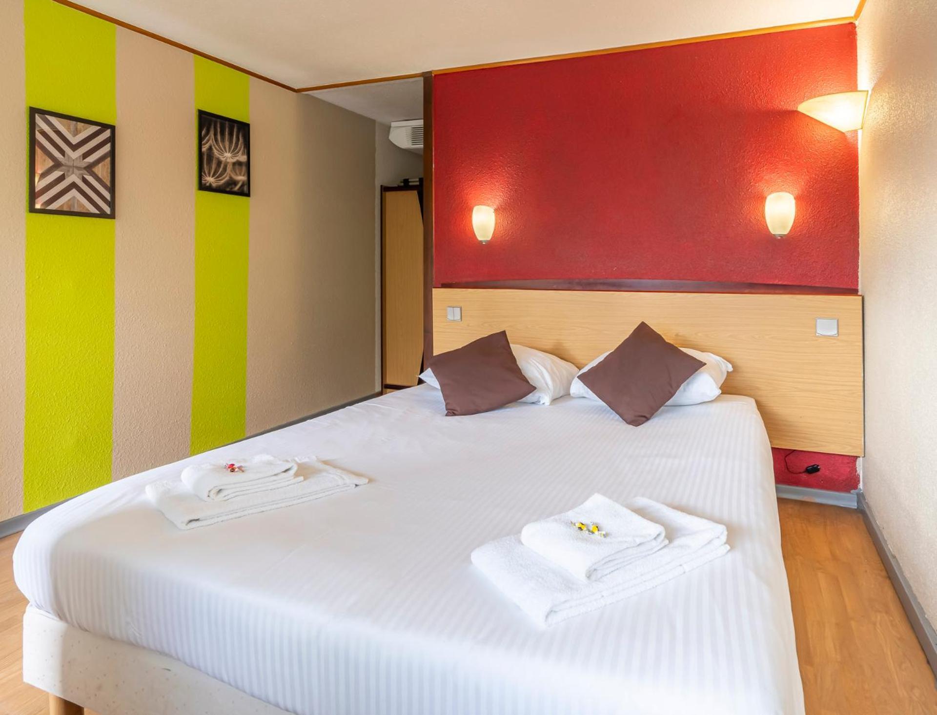Sleep & Go Brugge Hotel Exterior photo