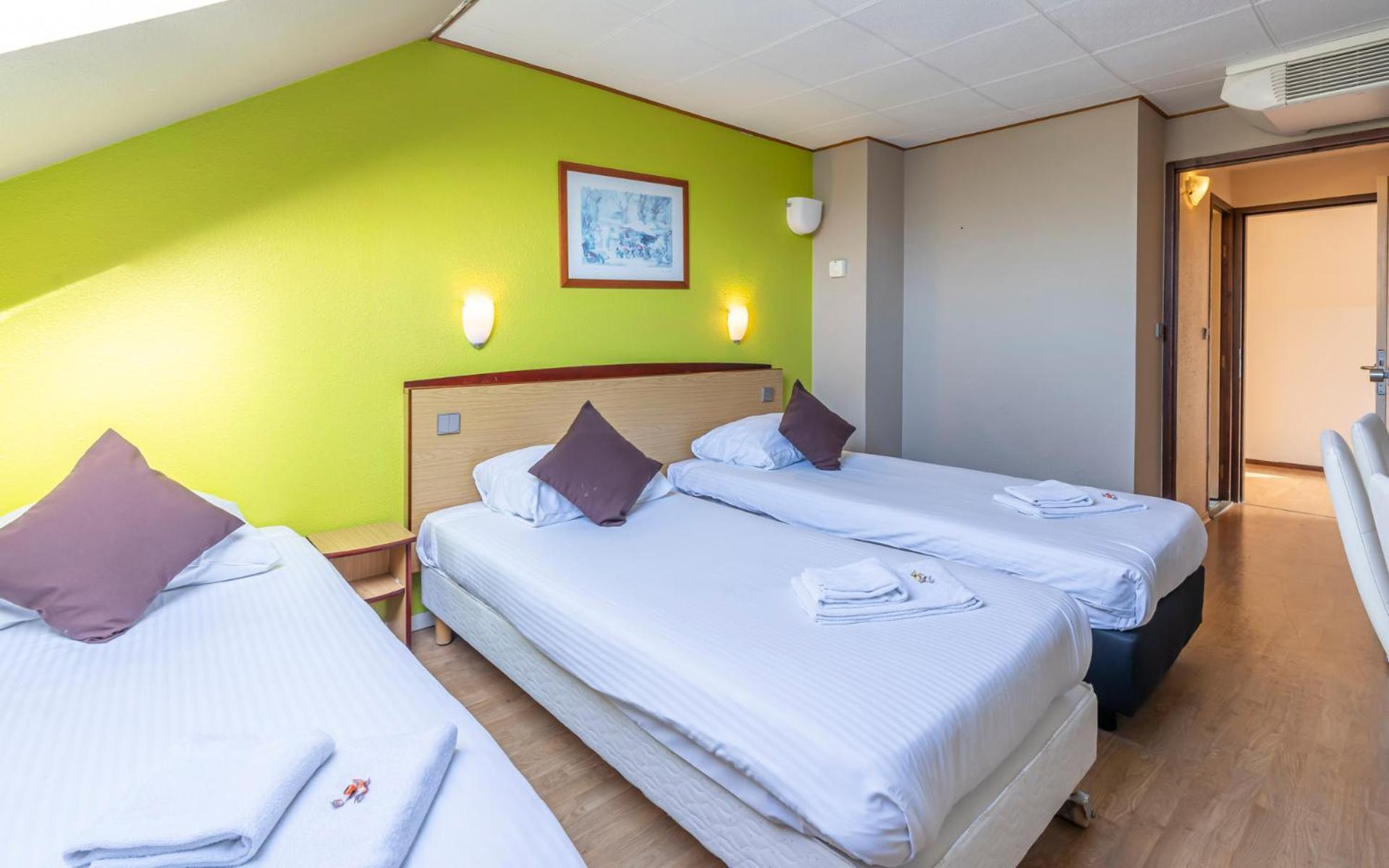 Sleep & Go Brugge Hotel Exterior photo