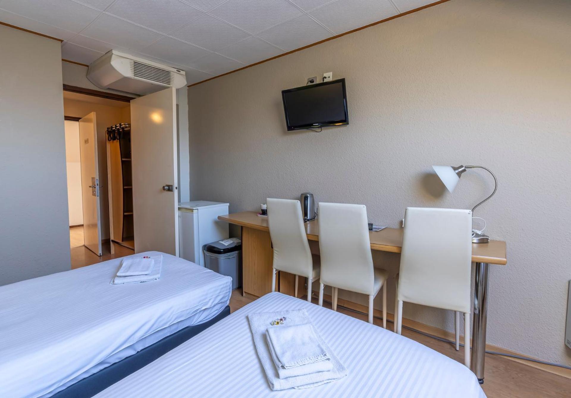 Sleep & Go Brugge Hotel Exterior photo