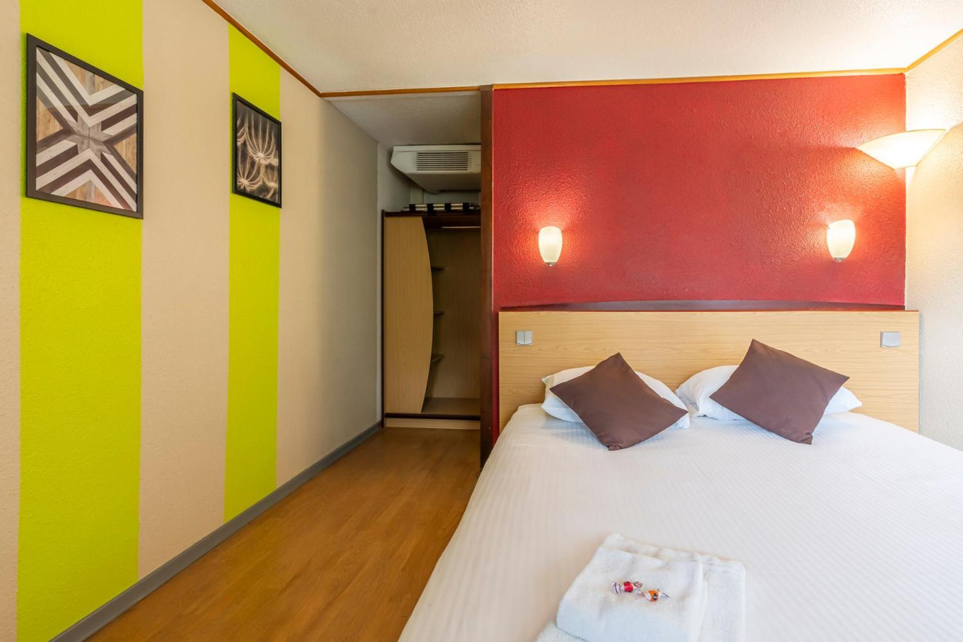 Sleep & Go Brugge Hotel Exterior photo