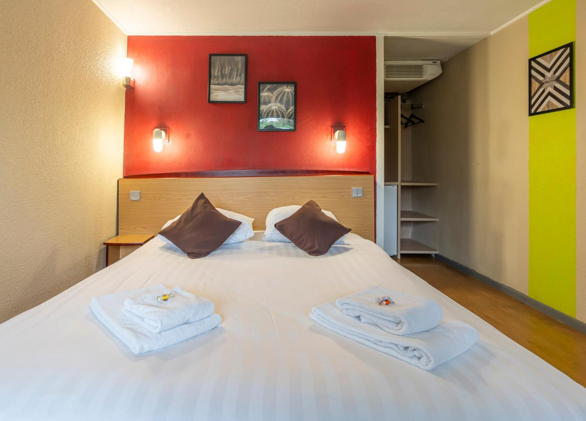 Sleep & Go Brugge Hotel Exterior photo